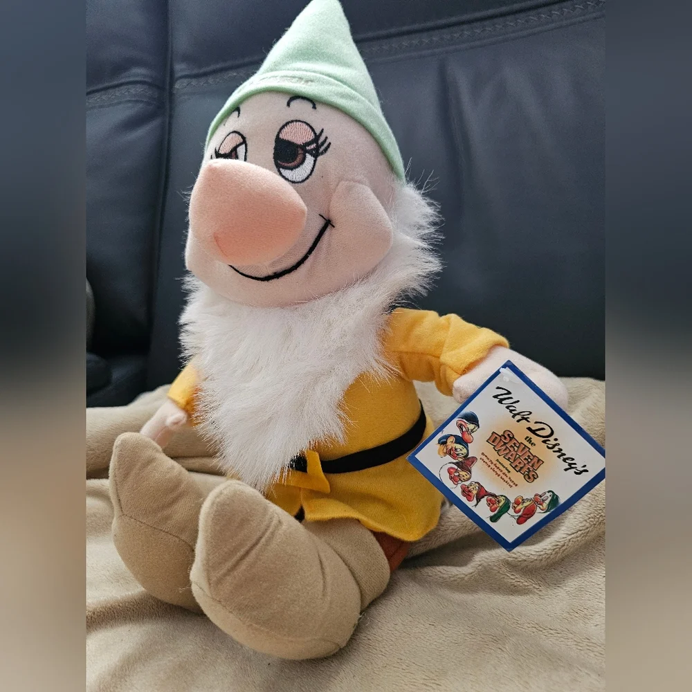 Disney's Snow White & The Seven Dwarfs 10 Inch Bashful Plush Toy - Picture 3 of 11